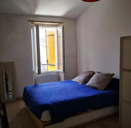 Maison De Pres Du Port Nyaraló *